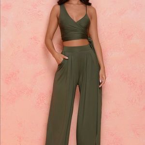 Oh Polly under wraps olive set